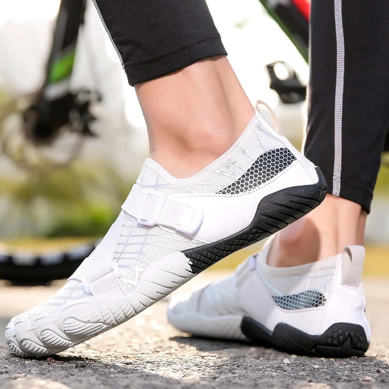 DHAEY Deadlifting Squat Shoes Unisex Adult Wide Toe Heavy Lifting Weight Training Shoes Wear Resistance Rubber Non-Slip Sole Fitness Cross-Trainer Sneaker (Color : White, Size : 6.5 Women/5 Men)