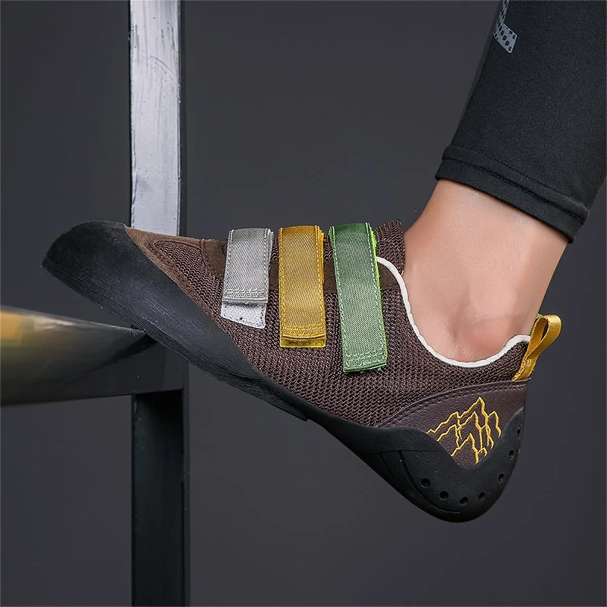 Ladies Rock Climbing Trainers Hook & Loop Non Slip Wall Climbing Training Shoes Casual Comfort Bouldering Sneakers