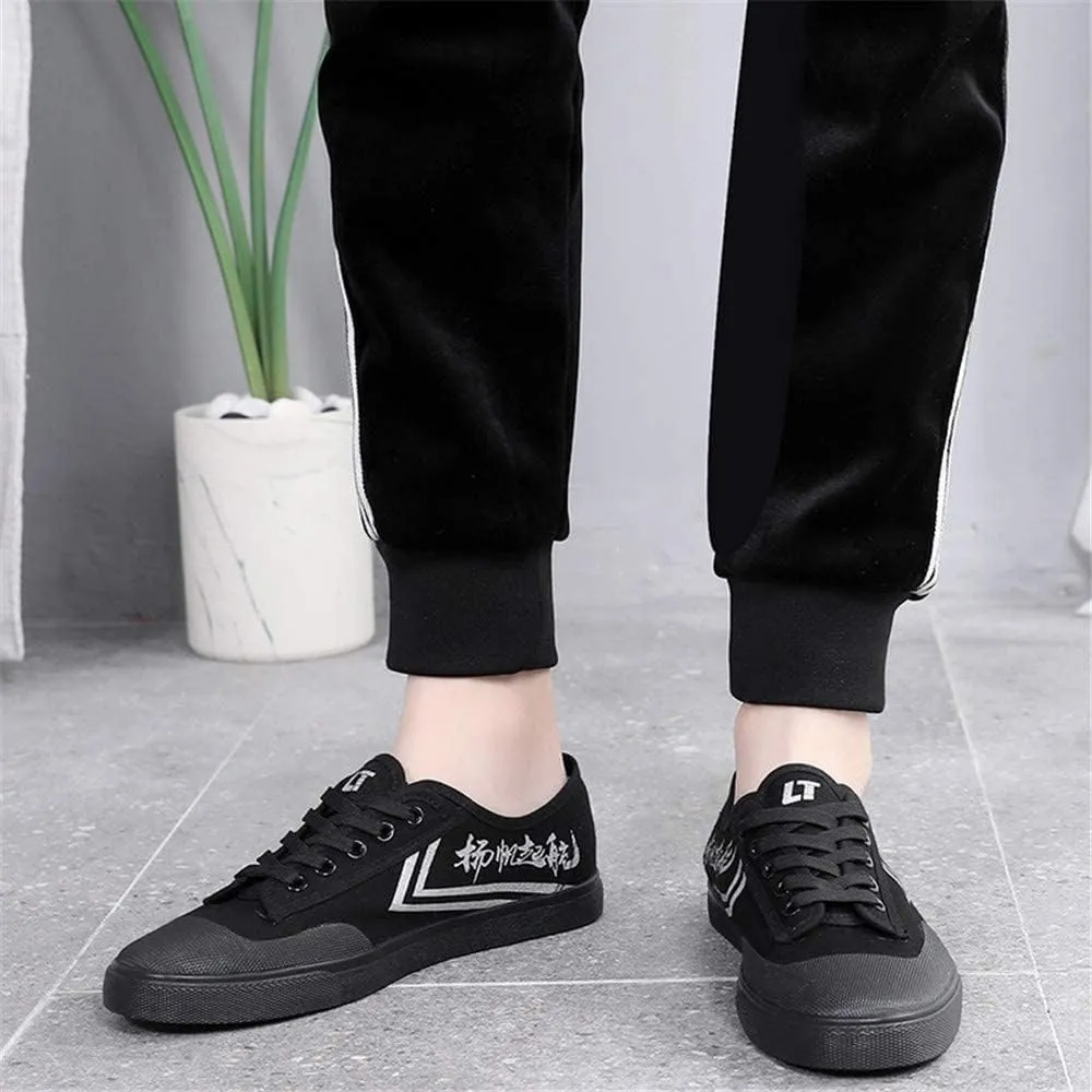 Martial Arts Sneakers, Breathable Canvas Taekwondo Shoes Rubber Sole Kung Fu Taichi Lightweight Training Shoes Unisex