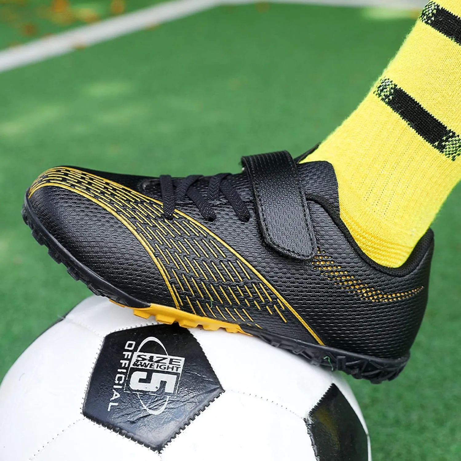 Meidiastra Boys Girls Soccer Shoes FG/TF Teenager Soccer Athletic Training Shoes Indoor Outdoor Cleats Spikes Soccer Football Shoes