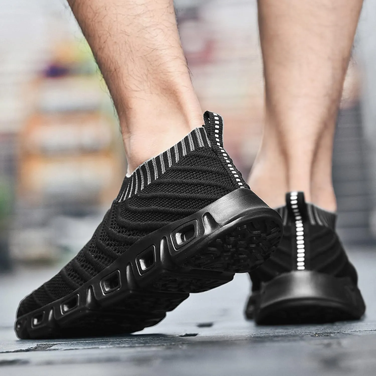 Men's Running Shoes Ultra Lightweight Breathable Slip on Cushion Walking Shoes Non Slip Athletic Fashion Sneakers Quick Drying Mesh Workout Casual Sports Sneakers for Daily Work Men