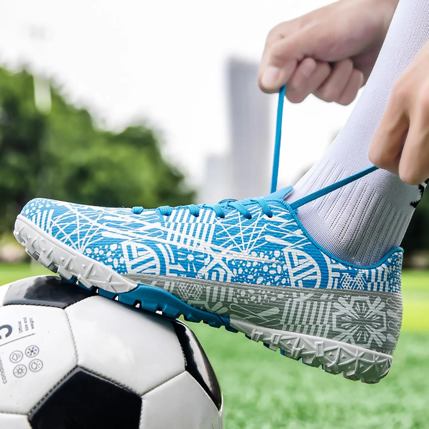Mens Soccer Shoes Low-Tops Lace-Up Non-Slip Spikes Indoor Football Futsal TF Turf Cleats