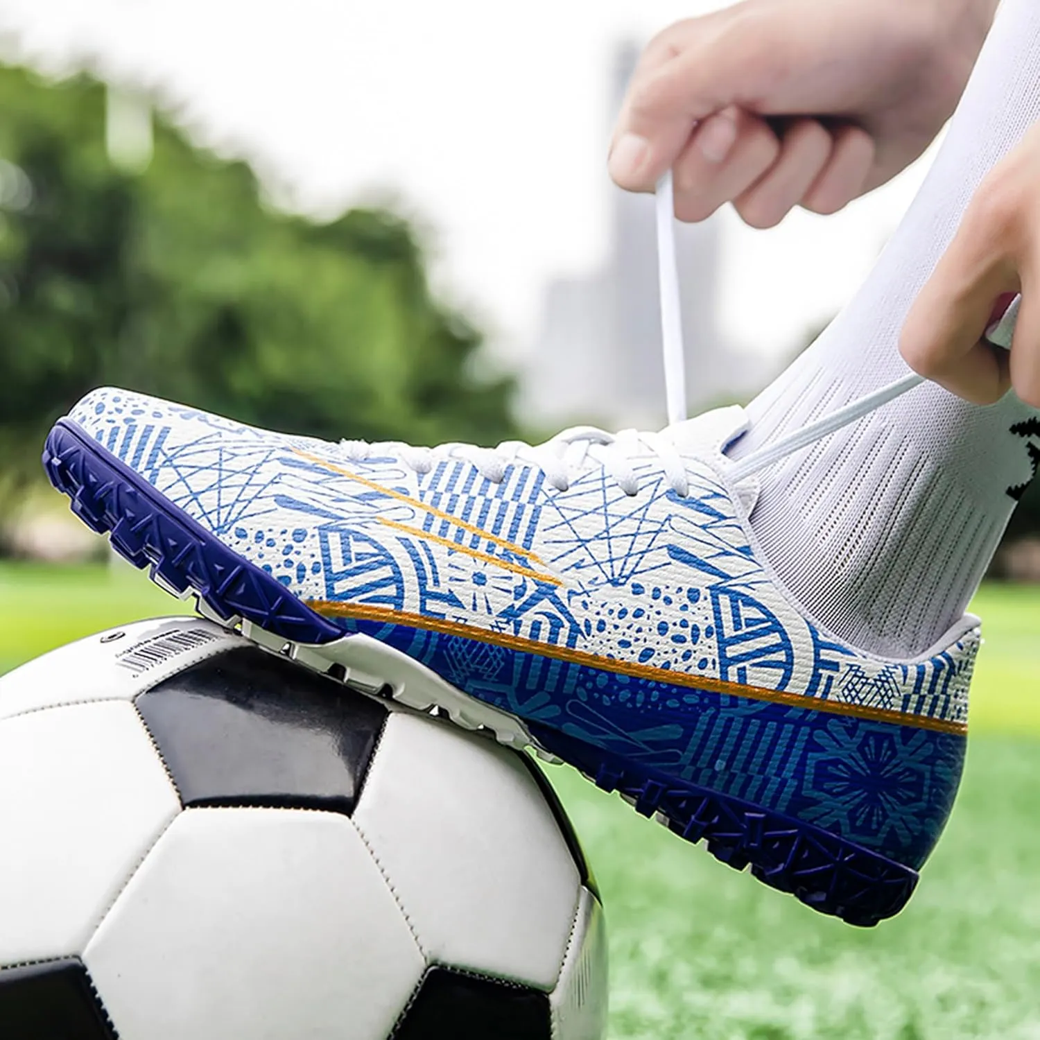 Mens Soccer Shoes Low-Tops Lace-Up Non-Slip Spikes Indoor Football Futsal TF Turf Cleats