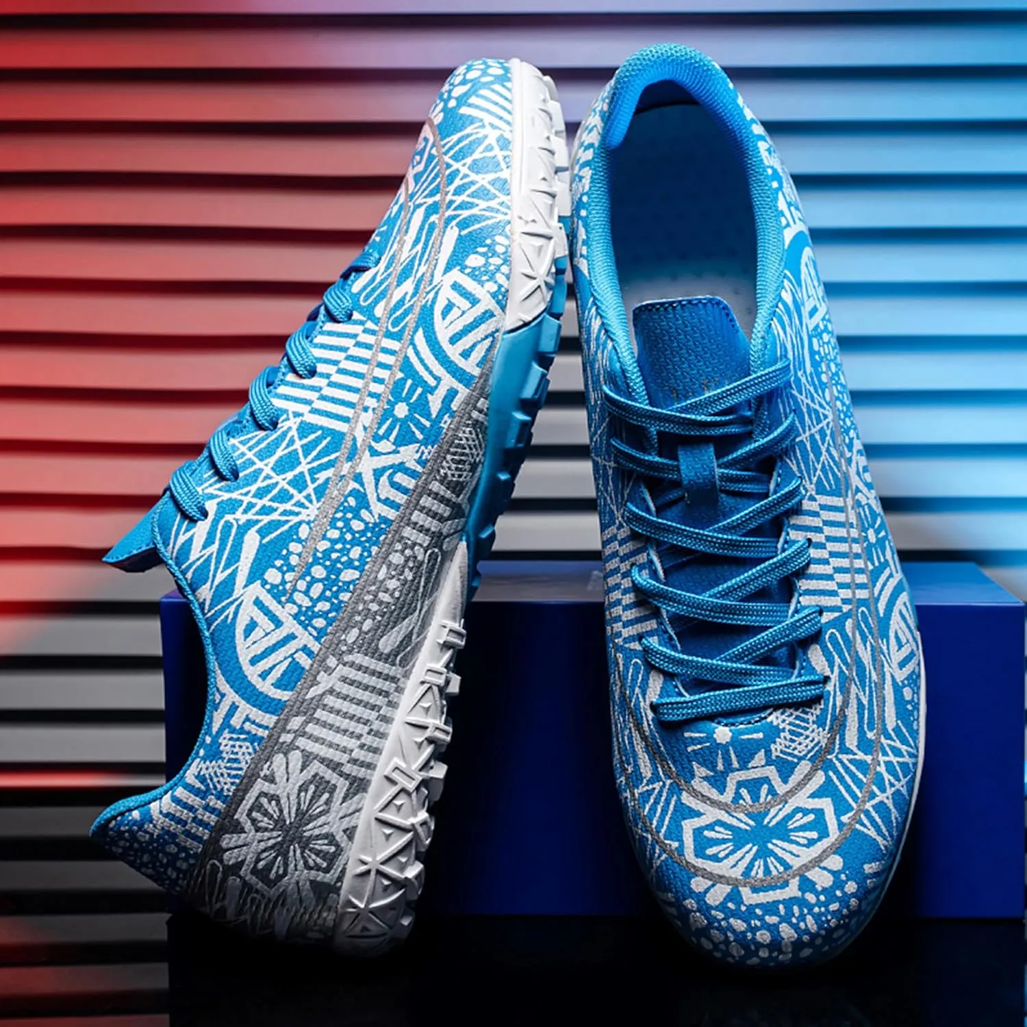Mens Soccer Shoes Low-Tops Lace-Up Non-Slip Spikes Indoor Football Futsal TF Turf Cleats