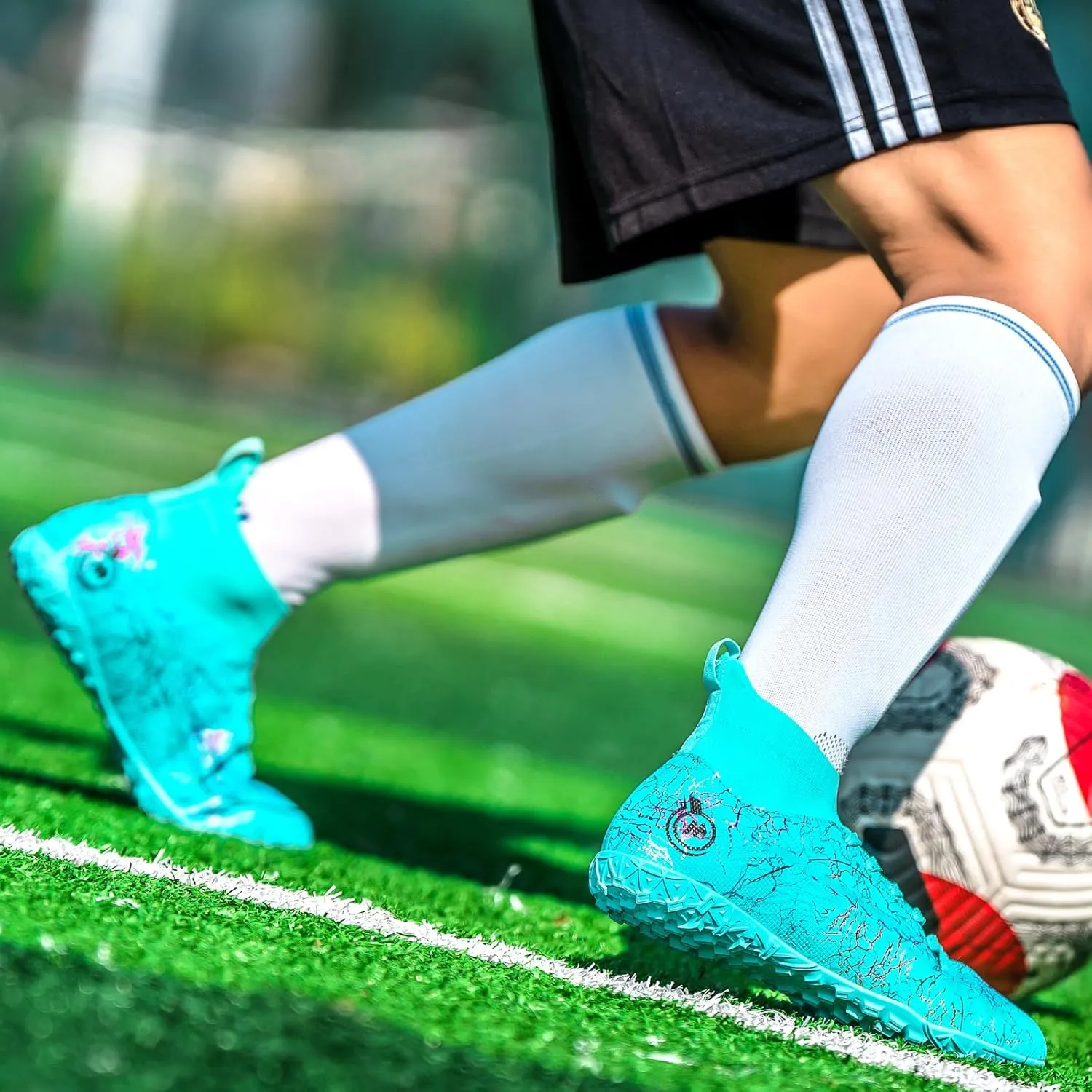 Mens Womens Soccer Cleats Youth Soccer Shoes Football Shoes High-Top Football Cleats Outdoor/Indoor Athletic Shoes Sneakers