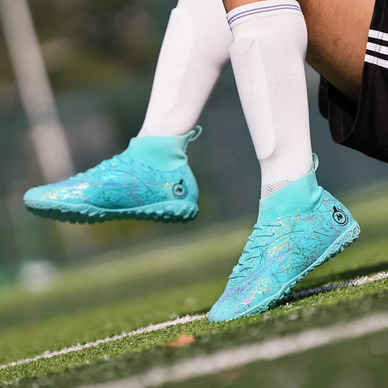 Mens Womens Soccer Cleats Youth Soccer Shoes Football Shoes High-Top Football Cleats Outdoor/Indoor Athletic Shoes Sneakers