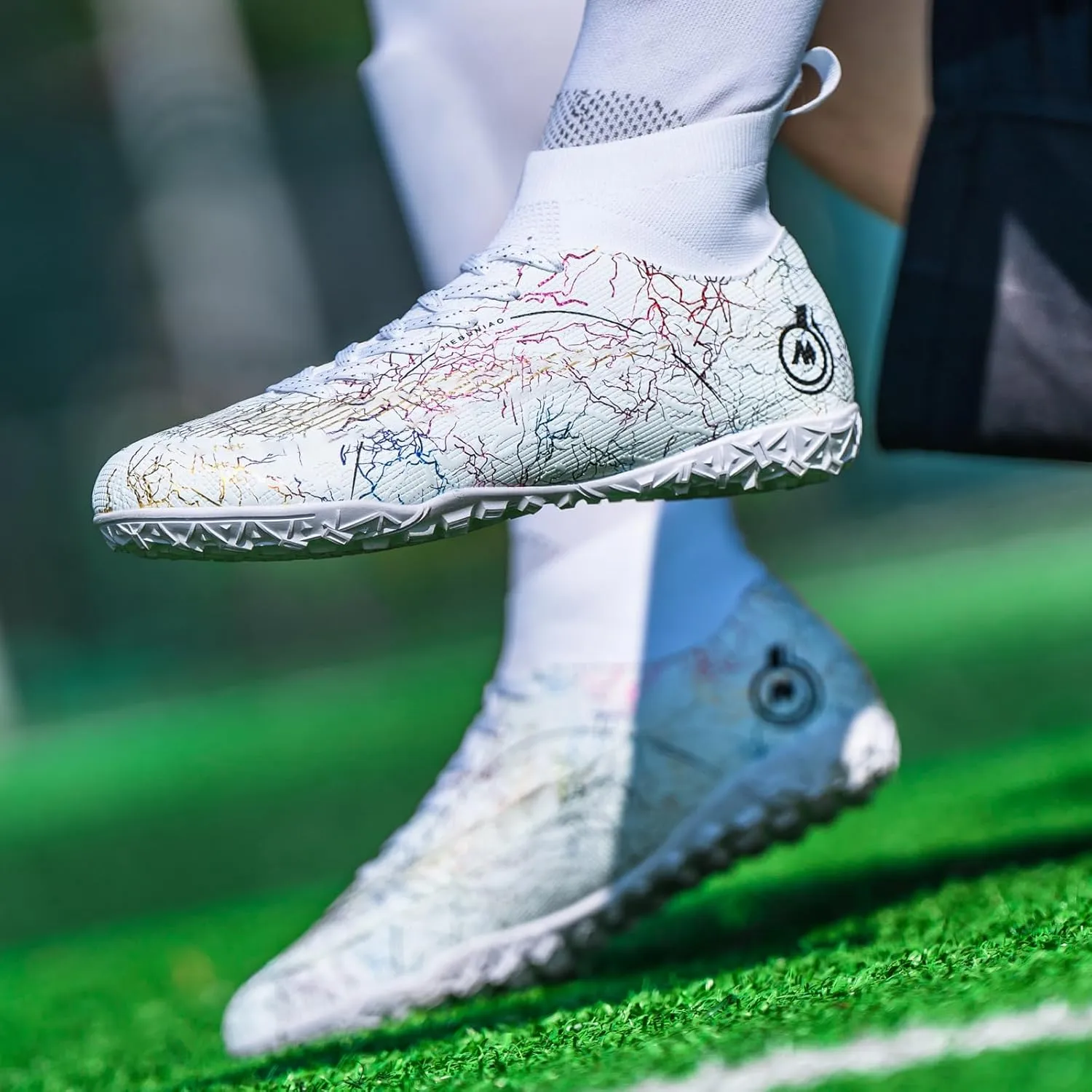 Mens Womens Soccer Cleats Youth Soccer Shoes Football Shoes High-Top Football Cleats Outdoor/Indoor Athletic Shoes Sneakers