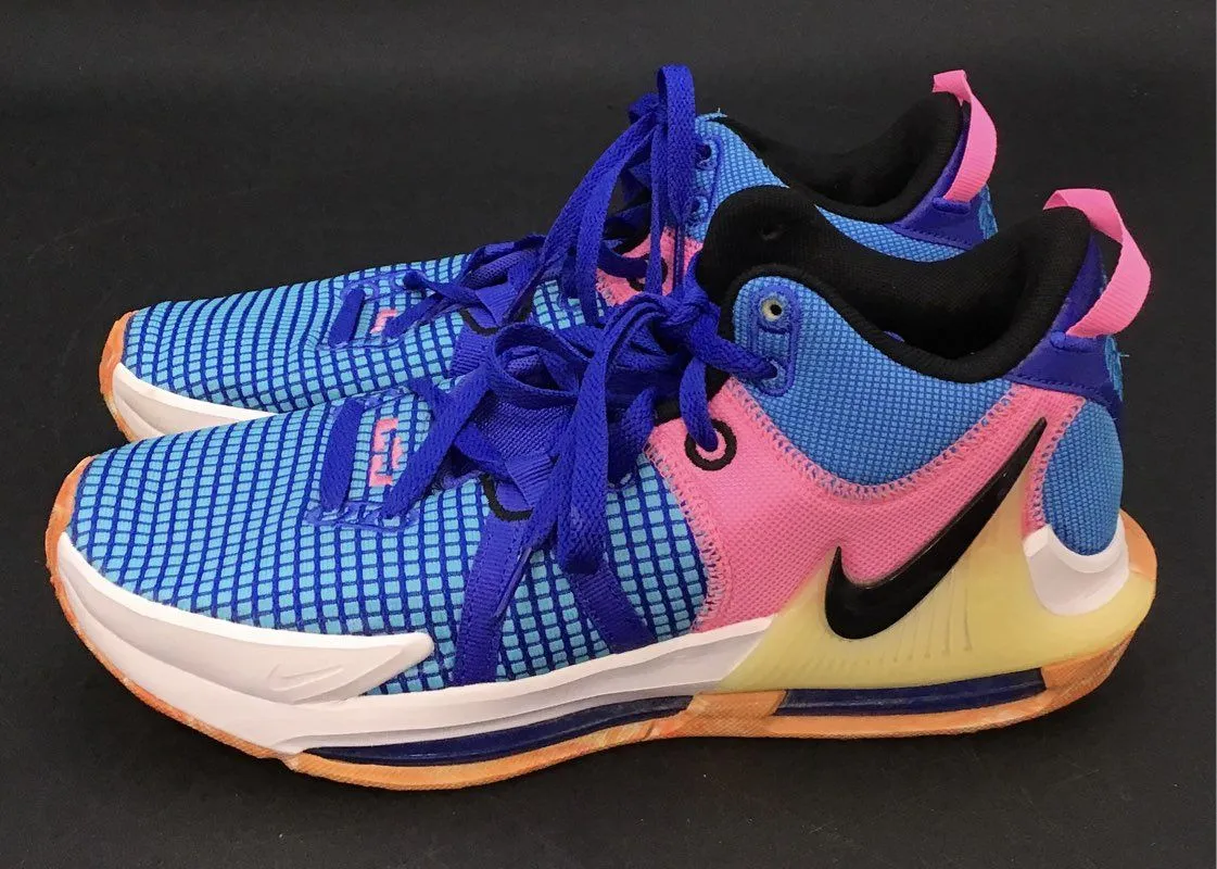 Nike Men's LeBron Witness 7 Blue Low-Top Basketball Shoes - Size 9.5