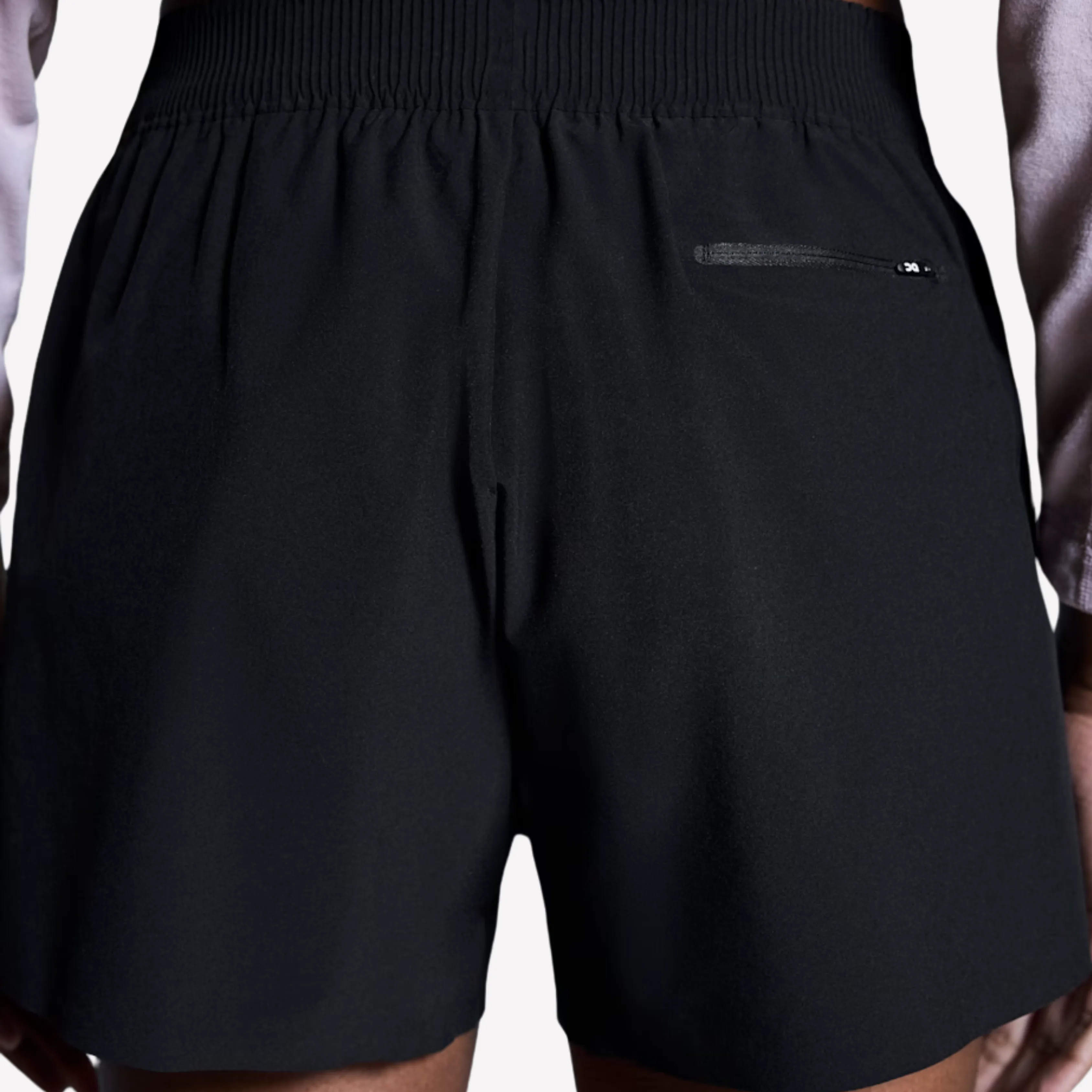 ON Women Train Shorts W - Black