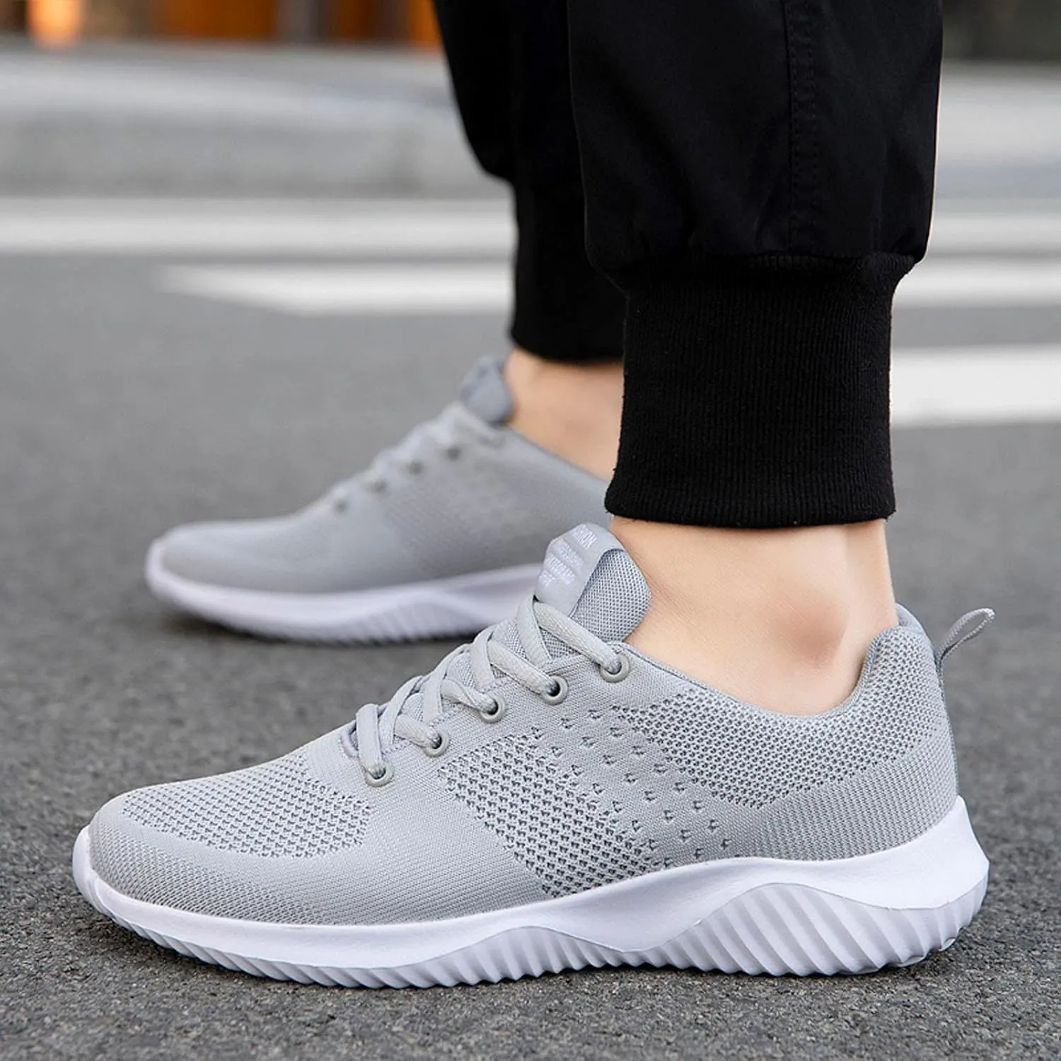 Soft Sport Shoes Bottom Breathable Men Fashion Casual Lace-Up Mesh Men's Sneaker