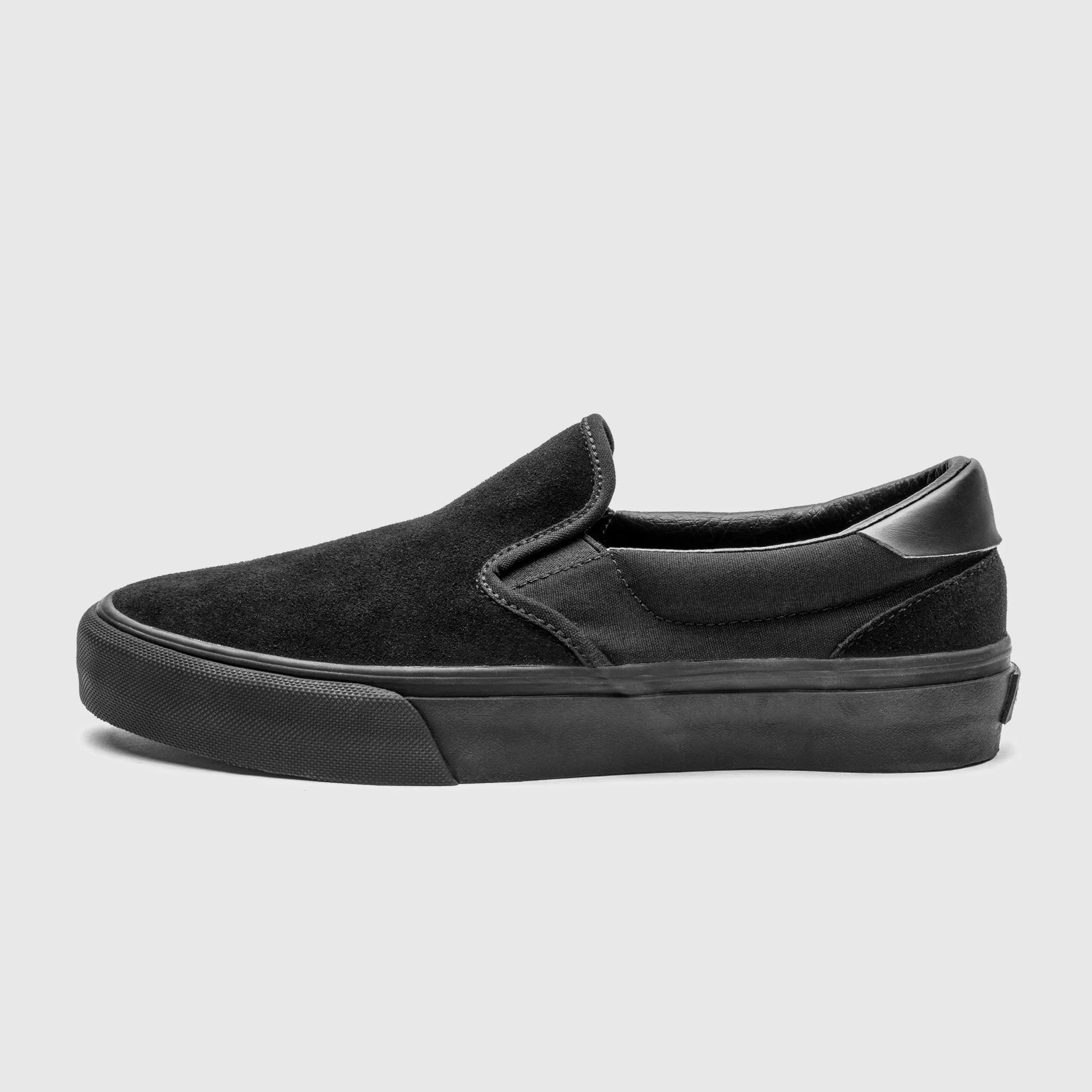 Straye Footwear Ventura Skate Shoes Slip-on Black/Black Suede