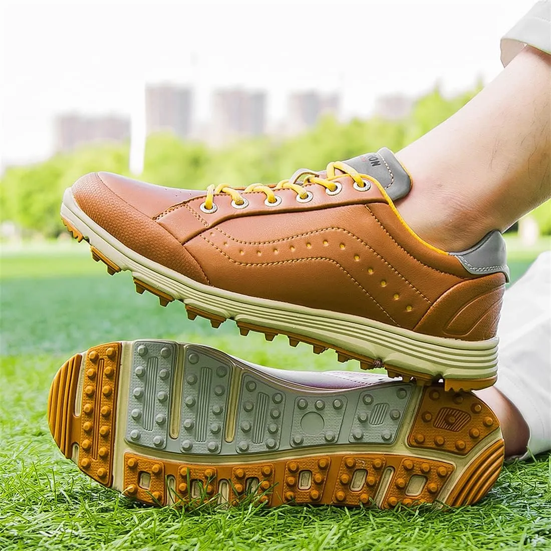 UCUZMI Men Golf Trainers, Lightweight Golfing Shoes Fashion Spikless Athletic Sneakers Outdoor Waterproof Golf Fitness Sport Shoes