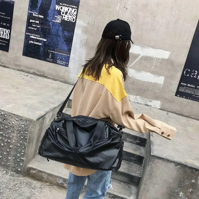 User  84 / 84  Sports training gym bag