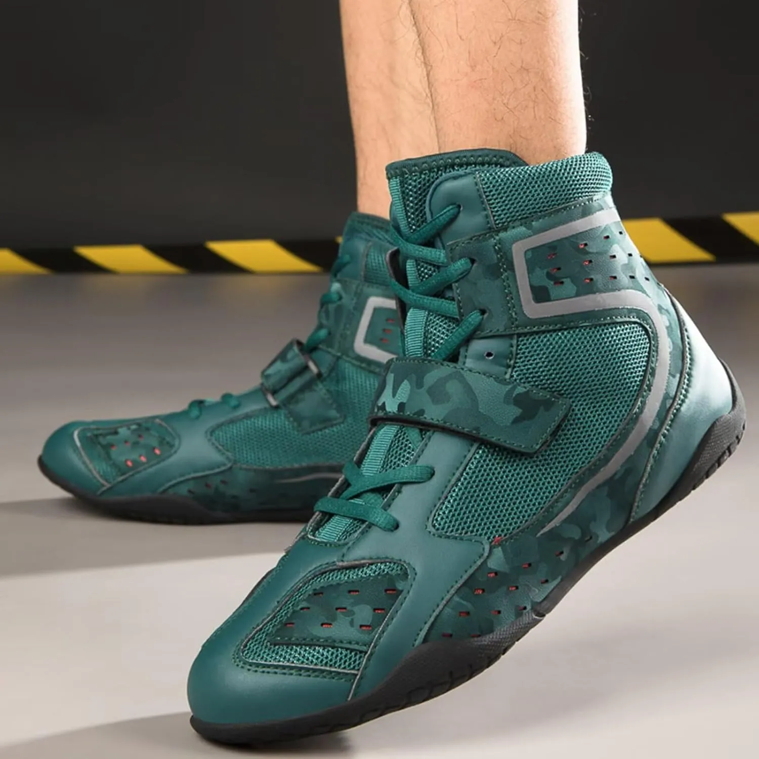 Wrestling Shoes Boxing Boots for Men and Women Anti-Slip Combat Training Shoes for Wrestling, Boxing, Weightlifting & Bodybuilding